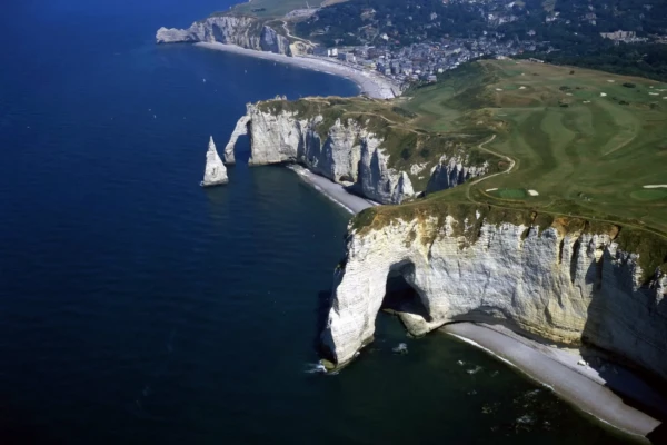 Falaises-Etretat-2©helievenements-scaled (1)